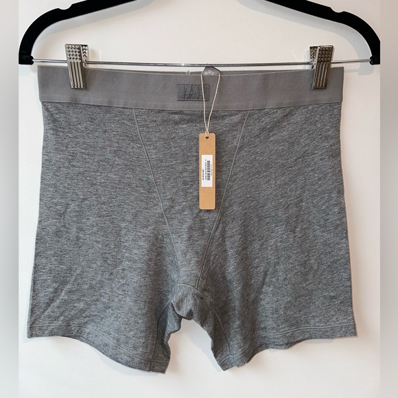 SKIMS Boyfriend Boxer - Picture 2 of 5